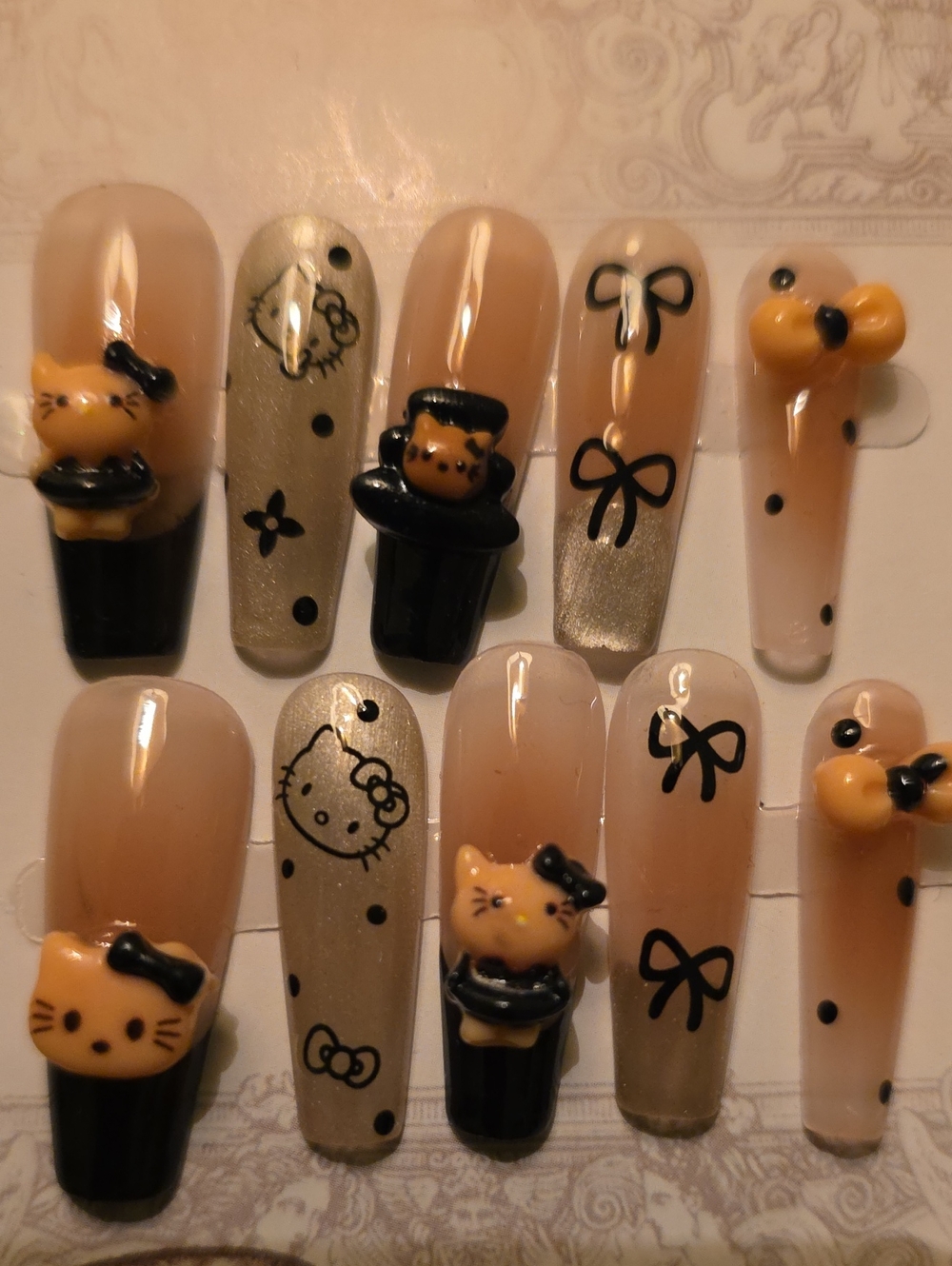 Beige Black & Gold 3D Bow Nail Set Size Small